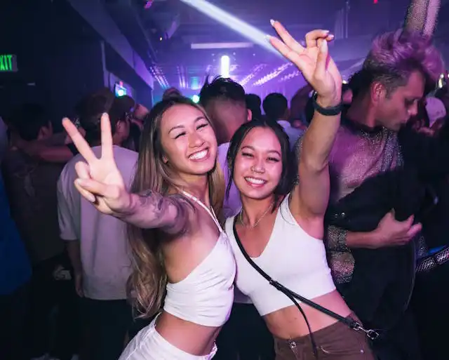 Porto Hen VIP Club Entry