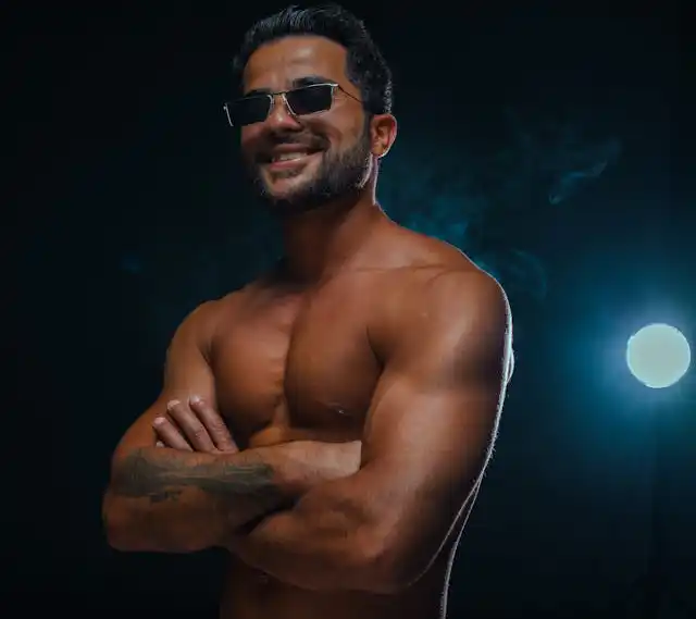 Topless Butler Porto